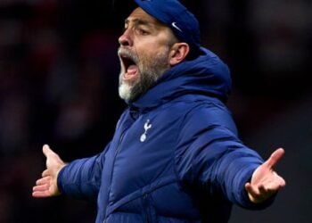 Tudor Rallies Struggling Tottenham: ‘You Can Cry or You Can Fight’