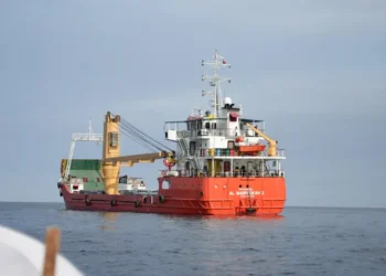 Iran-US Rift Deepens as Strait of Hormuz Reclosed Hours After Reopening