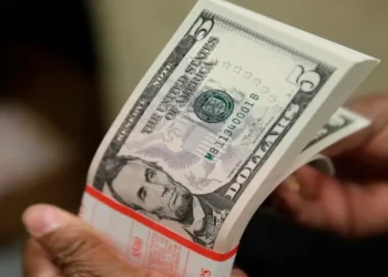 Naira Trades Steady Against Dollar Amid Ongoing Market Fluctuations