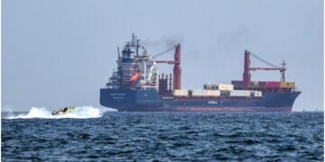 Iran Says Strait of Hormuz ‘Completely Open’ During Ceasefire