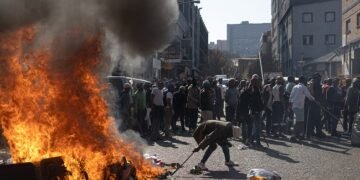 Ghana Begins Final Evacuation of Citizens From South Africa